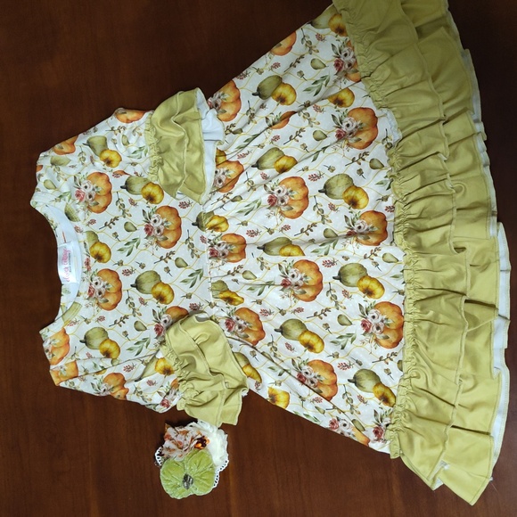 clover cottage Other - Thanksgiving dress and pumpkin bow size 3t nwt